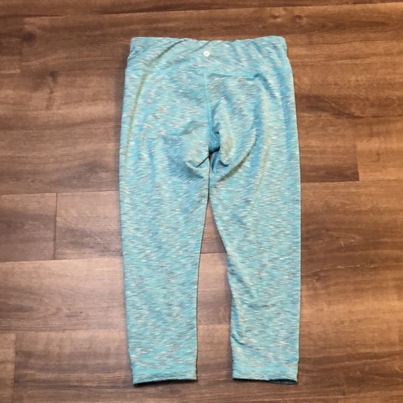 Danskin Reversible Blue Aqua Cropped Leggings size Small Medium - Picture 8 of 10